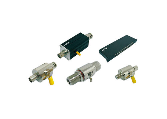 50 Ω電光スマートなサージ・プロテクターの過熱する保護低い消費BNCのソケット