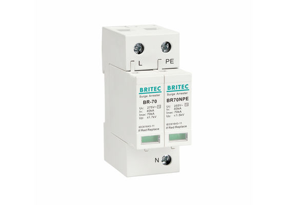 70kA 2型電圧過剰保護装置 熱プラスチック UL94-V0 プラグイン可能なSPD電圧過剰停止装置